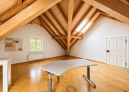 Gewerbeeinheit im Künstlerhaus im Dachgeschoss in exklusiver Lage Oberschleißheim - E3571029-B5EF-4433-9A9A-7567CDDB92B1