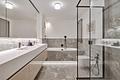 3-Zimmer-Maisonette mit Loggia und Terrasse im Stil eines Boutique-Hotels - Hochwertige Maßeinbauten