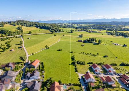 Naturnahe Traumlage Nähe Ammersee: Baugrundstück von 1.000 m² für ein Doppelhaus mit Bergblick - Grundstück für ca. 384 m² Wfl.