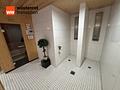 Urbanes Wohnen mit privatem Spa und Hotel-Flair - Duschen