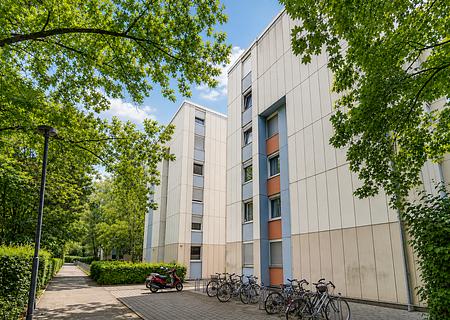 Sofort verfügbar – modernisieren – selbst einziehen oder neu vermieten. - Außenansicht