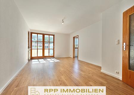 Ein Zuhause zum Wohlfühlen – hell, gemütlich und mit Wintergarten - Wohnzimmer
