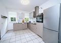 ++ Bad Soden: 5-Zimmer-Einfamilienhaus, freistehend, 2 Bäder, idyllischer Garten ++ - Einbauküche Ansicht 1