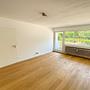 Helle 3-Zimmer-Wohnung mit XXL-Balkon in Gilching - Wohnzimmer