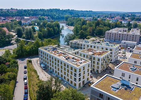 Ihr Investment 2026: 5 % AfA & kurzfristig bezugsfertig - Blick auf die Dachterrasse