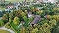 Ehemaliger Gutshof in Rohrdorf – eine Rarität mit unverbaubarem Bergpanoramablick - Blick zum Anwesen