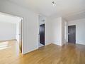 verfügbar ab 01.08.2026  - schöne 3 Zimmer Wohnung mit 2 Balkonen und  Alpenblick  I EBK I TG I - Flur