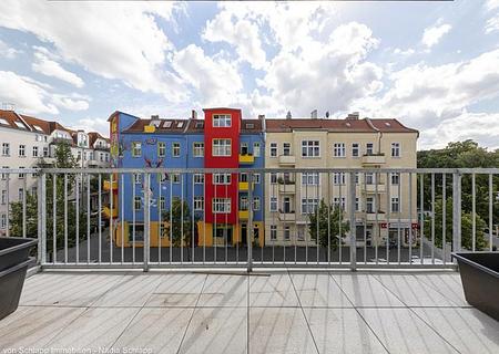 Neuwertiges 2-Zimmer-Appartement mit Balkon in begehrter Lage - balcony2-min