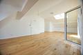 Lichtdurchfluteter Luxus im Dachgeschoss: Großzügiges 3-Zimmer-Penthouse - sofort beziehbar! - XXL-Wohnzimmer 
