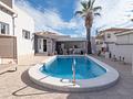 Attraktive freistehende Villa mit drei Schlafzimmern und zwei Badezimmern