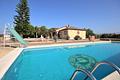 Villa mit 4 Schlafzimmern und großem Pool, auf einem großzügigen Grundstück ohne Stromleitungen und in unmittelbarer Nähe zum Strand
