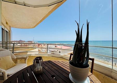 Appartement mit 3 Schlafzimmern, 2 Bädern und Tiefgaragenstellplatz direkt am Strand von La Mata