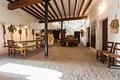 Riesige historische Finca mit ca. 4.000 bebauter Fläche und 1.200.000 m² Land in der Nähe von Palma
