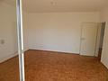 Frisch renovierte 3-Zimmer-Wohnung mit Balkon, Loggia & saniertem Bad im gepflegten Zweifamilienhaus - Schlafzimmer Bild 2