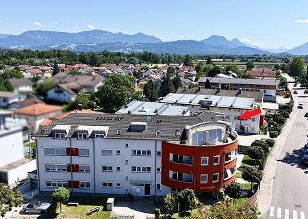 Ein Zuhause über den Dächern - Penthouse mit drei privaten Dachterrassen in Rosenheim ! - Blick zur Wohnung