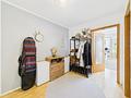 zur Kapitalanlage: Schöne Maisonette-Dachterrassenwohnung mit großem Ostbalkon in Taufkirchen - Flur - Eingangsbereich 