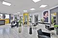 Schöner Friseursalon zu verkaufen.
Nutzungsänderung zur Wohnung möglich. - Salon