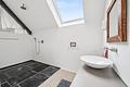 Exklusives Landhaus mit Loft-Charme in Pulheim - Badezimmer mit Regendusche im Dachgeschoss