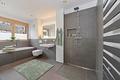 Großzügig, modern, lichtdurchflutet: Ideale 3-Zimmer-Wohnung nahe Perlacher Forst-sofort beziehbar! - Badezimmer