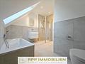 Erstbezug: 3,5-Zimmer mit Haus-in-Haus-Charakter und sonnigem Garten - Badezimmer OG