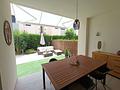 Moderne Erdgeschoss-Wohnung mit 3 Schlafzimmern, 2 Bädern, privatem Garten und Gemeinschaftspool
