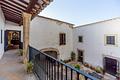 Riesige historische Finca mit ca. 4.000 bebauter Fläche und 1.200.000 m² Land in der Nähe von Palma