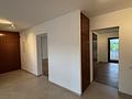 Kernsanierte 3-Zimmerwohnung mit großem Balkon, Blick ins Grüne und Stellplatz - Flur