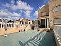 Villa mit 4 Schlafzimmern, 2 Bädern und Gemeinschaftspool