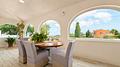 Modernisierte Villa mit Meerblick, 2 Schlafzimmern und Privatpool