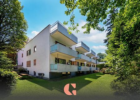 Ruhiges Wohnen auf zwei Ebenen mit ca. 124 m² Gesamtfläche in grüner Umgebung - Hausansicht