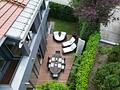 Architektonisches Juwel:
Einfamilienhaus mit hochwertiger Ausstattung
- sehr viel Privatsphäre - Terrasse aus der Vogelperspektive