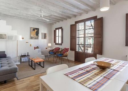 ***Dachgeschosswohnung mit Terasse im Herzen von Santa Catalina***