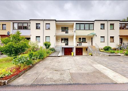 PROVISIONSFREI: Reihenmittelhaus in Merbitz mit Balkon, Terrasse & Keller - Außenansicht