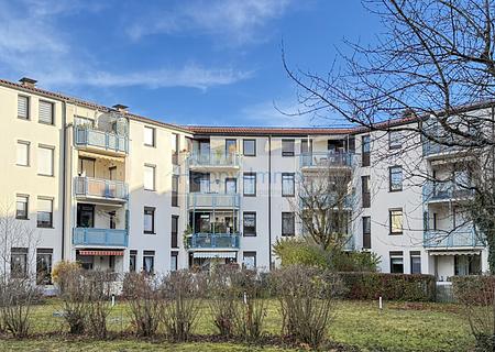 - 2-Zimmer-Dachgeschoß-Wohnung im 3. OG / TG / Vermietet