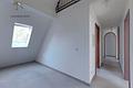 Attraktive Maisonettewohnung 
4 Zimmer - Dachloggia - TG-Platz
Durchrenovieren und Einziehen - Eingang