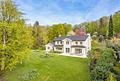 Klassisch-luxuriöse Villa von 2018 mit traumhaftem Seeblick in ruhiger Lage - Hochklassige Villa mit Seeblick