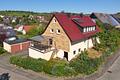 Charmantes Zweifamilienhaus mit Weitblick – renovierungsbedürftig, aber voller Möglichkeiten - Drohne