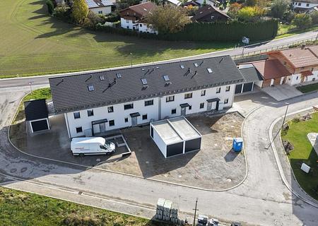 NEUBAU Reihenmittelhaus - 100.000 € zu 1,34% Zins (KfW Förderung) - Gesamtansicht