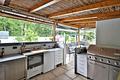 Mehrfamilienhaus-Ensemble mit 7 Wohnungen, Pools, Whirlpool & Outdoor-Küche in Bad Bellingen - Außenküche