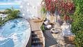 Erdgeschoss mit direktem Zugang zur Poollandschaft und dem Meer - RARE.7366 - BNW ACACIA_Terrace _Pool_8K