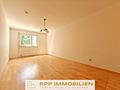 Ideal für Paare und kleine Familien: 3-Zimmer-Wohnung mit viel Potenzial und sonniger Süd-Loggia - Schlafzimmer