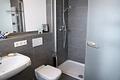 Helle und moderne Wohnung im 1. OG
Großer Südbalkon - TG-Platz
Super Zustand - sofort beziehbar - Badezimmer