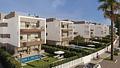 Appartements mit 2 Schlafzimmern, 2 Bädern, Fußbodenheizung in Bädern, Klimaanlage und Gemeinschaftspool nur 300 m vom Strand
