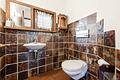 Stadtnah und direkt am Park! Familienheim mit spannender Architektur, 7 Zimmern und Garten - Gäste-WC