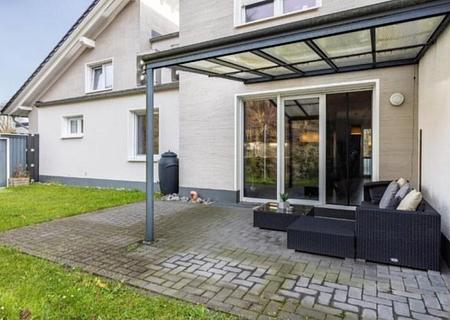 Eine zukunftsorientierte Kapitalanlage – modern und energetisch Top - FEWO Terrasse