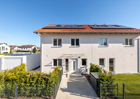 Zum Erstbezug: Hochwertige, energieeffiziente Haushälfte mit Einfamilienhaus-Charakter - Familiengerechte Haushälfte