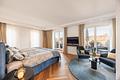 Klassische Eleganz im "Ludwig": 3-Zimmer-Luxus-Domizil mit Liftlanding, Terrasse und Stellplätzen - Masterbereich bietet ein Bad ensuite und eine separate Ankleide