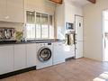 Sehr schöne Landhaus-Villa mit 3 Schlafzimmern, 2 Bädern, Dachterrasse und Privatpool