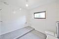 Sanierte 3-Zimmer-Dachgeschosswohnung mit traumhafter Dachterrasse und Balkon zu vermieten! - Badezimmer