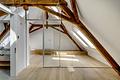 Bogenhausen - Luxus-Dachterrassenwohnung – Exklusives Wohnen im prachtvollen Altbaujuwel - Masterschlafzimmer mit Bad en Suite